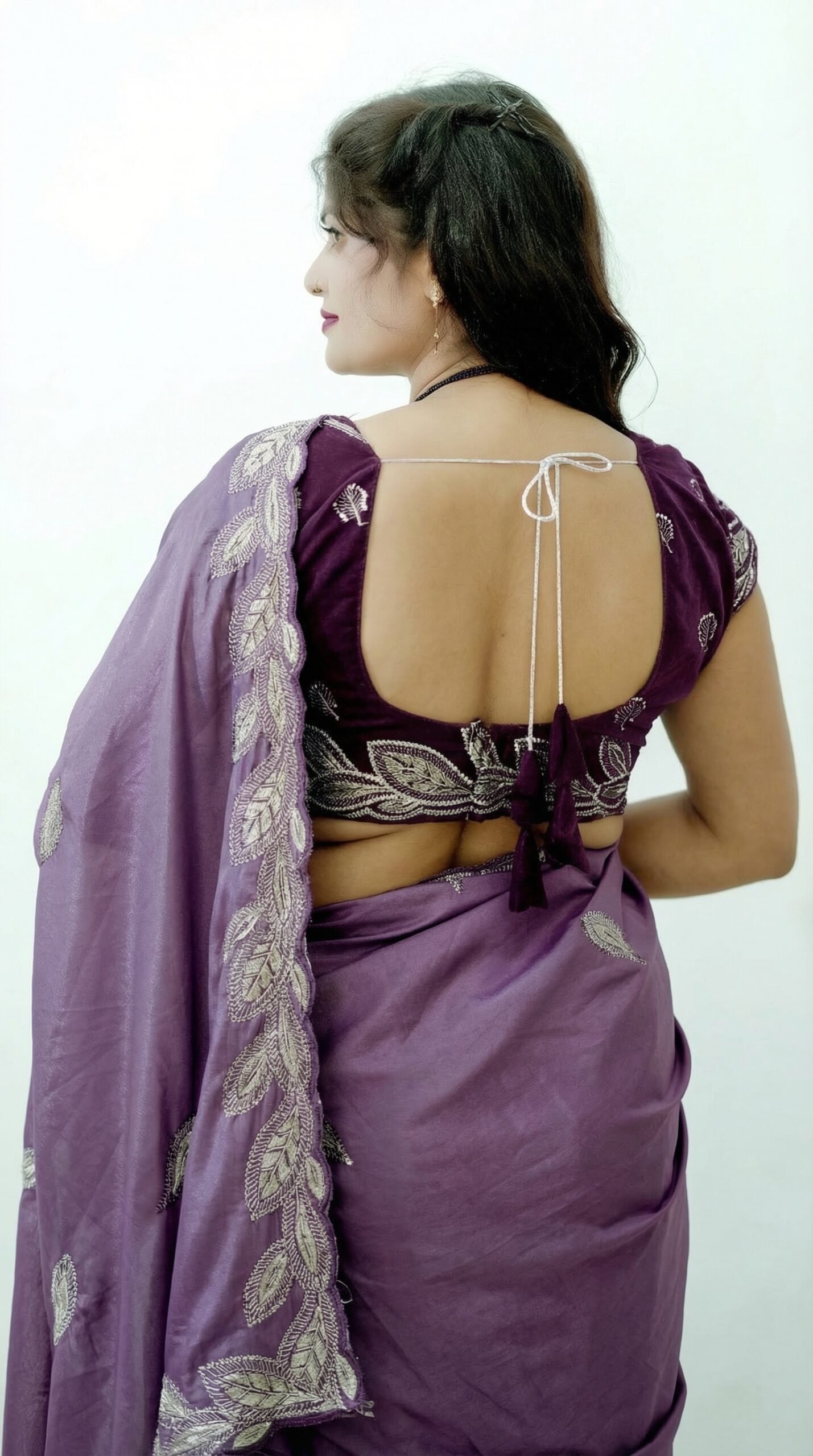 This_is_a_new_image_of_a_saree_with_the_base_color_delpmaspu (1)