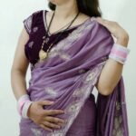 This_is_a_new_image_of_a_saree_with_the_base_color_delpmaspu (2)