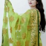 This_is_an_original_image_of_the_saree_with_the_mo_delpmaspu (4)